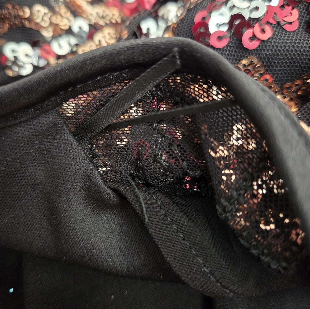 Alex Evenings Red Mock Twinset Attached Sequin Jacket Black Cami Size LP - Picture 4 of 4